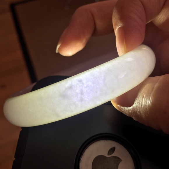 Vintage Jewelry - Icy purple grey jade bangle